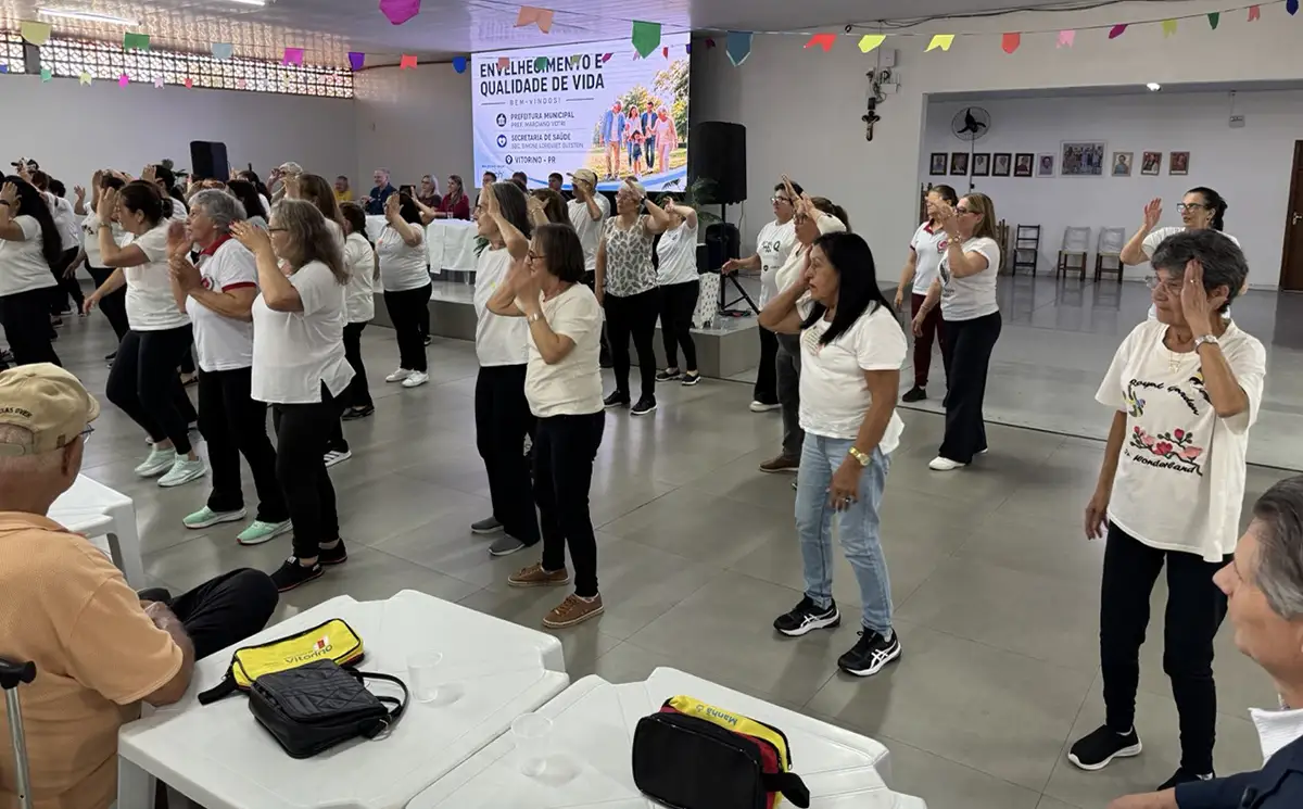 ativamente palestra Vitorino