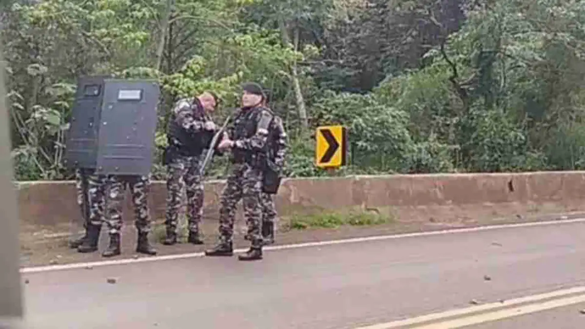 confronto policial br-277