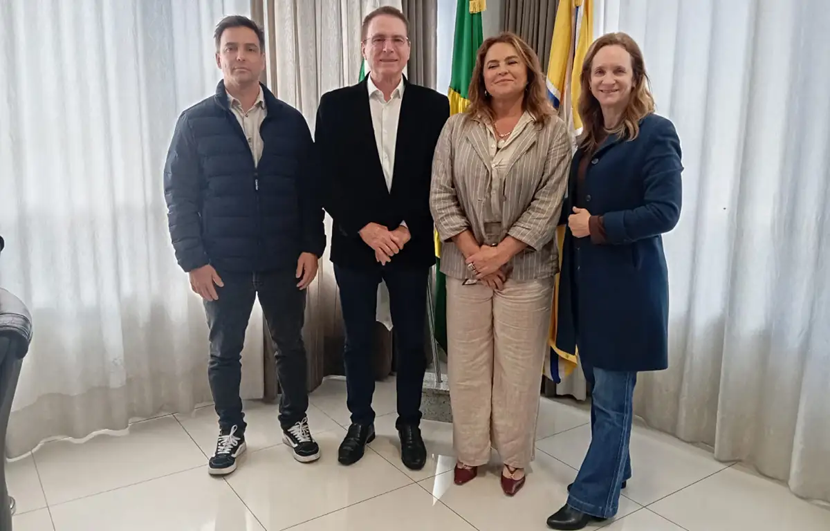 + negócios
